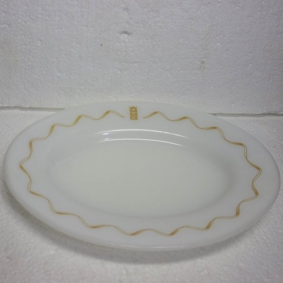 Vintage Pyrex Tableware Milk Glass MMG Oval Platter Gold Ribbon Pattern - Picture 1 of 6